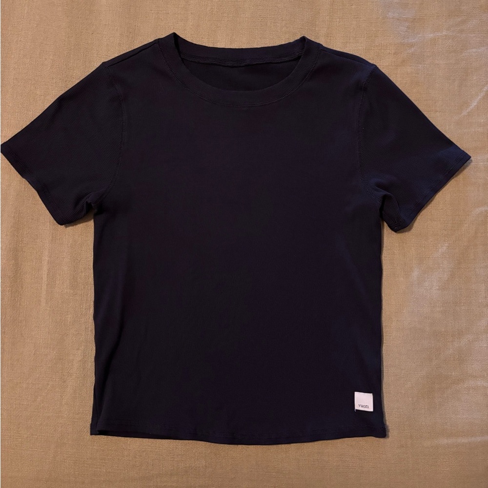 Vuori Pose Fitted Tee